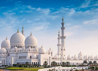 Ghé thăm Nhà thờ Hồi giáo Sheikh Zayed lộng lẫy khi du lịch Dubai