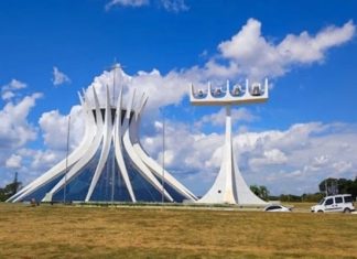 Ấn tượng với kiến trúc độc đáo của nhà thờ Brasilia – Brazil Ấn tượng với kiến trúc độc đáo của nhà thờ Brasilia - Brazil